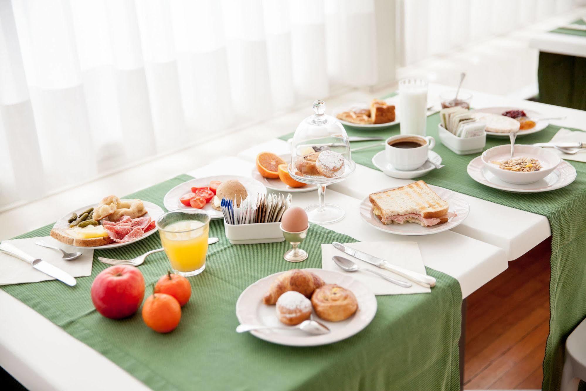 Hotel Riviera 라팔로 외부 사진